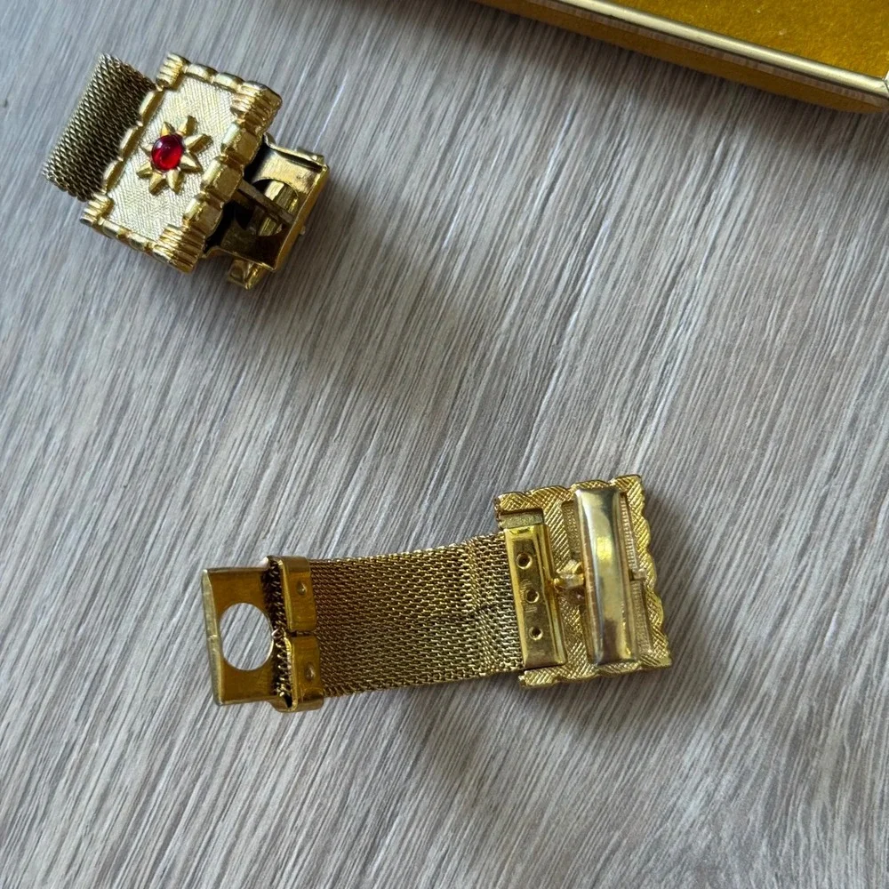 Vintage Tally Ho Gold Tone Mesh Wrap Cufflinks and Tie‎ Tack Set Red Cabochon